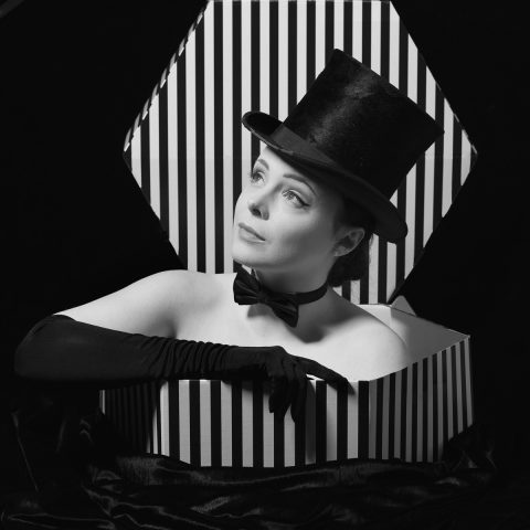 COMP 4 MONO PDI 20 My Favorite Hat Box by Dave Severn